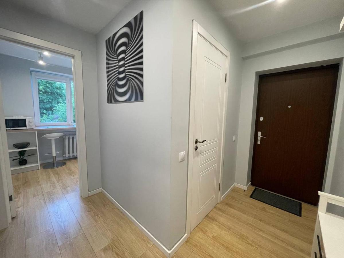 Modern 1Br Haven Near Two Parks Apartment Riga Exterior photo